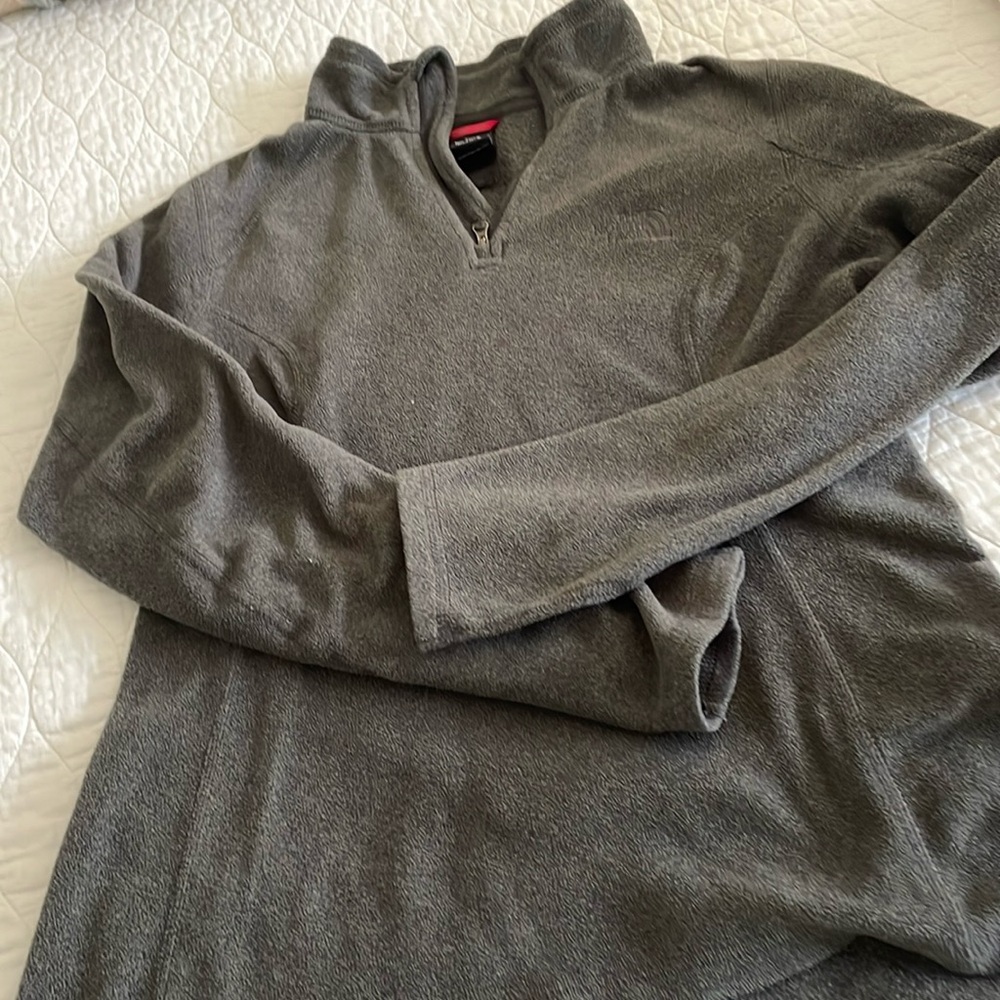 North Face 1/4 zip fleece pullover